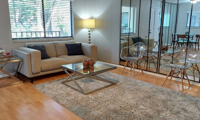 Temple Terrace Condominio | Stylish & comfy 2 bedroom condo centrally located