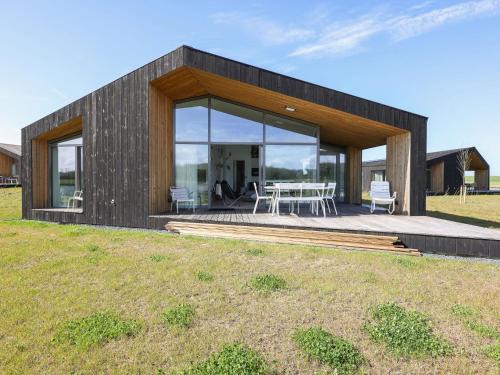 Wissenkerke Casa | Stylish Countryside Home
