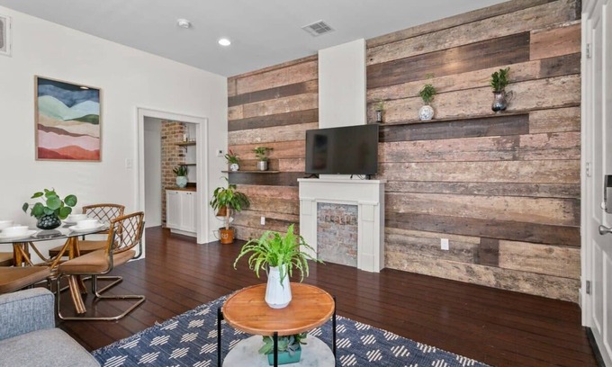 Seventh Ward Casa | Stylish Creole Cottage 1BD | Central Location