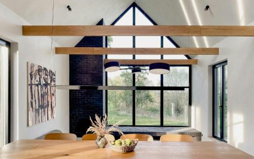Grunow Casa | Stylish Design Retreat Near The Lake