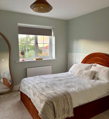 Harrogate Casa | Stylish double room females and couples only