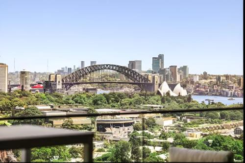 Darlinghurst Apartamento | Stylish Double Storey Apt plus Harbour Bridge Views!