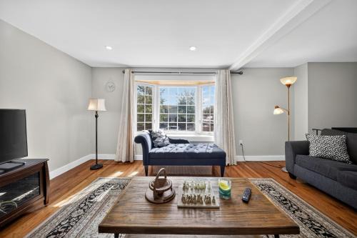 Historic Downtown Apartamento | Stylish Downtown Retreat Steps to NYC Duplex