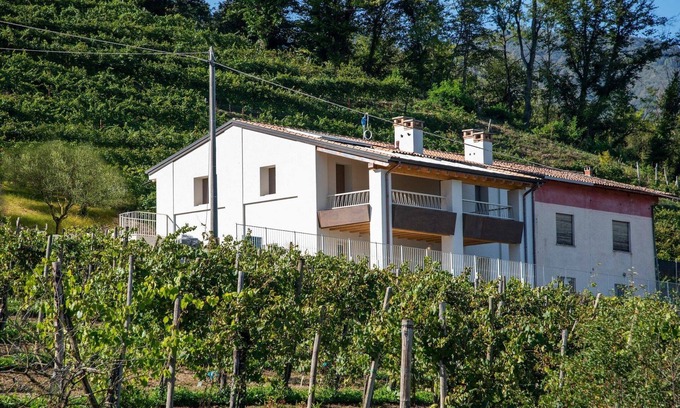 Farra di Soligo Apartamento | Elegante dúplex en Verbania