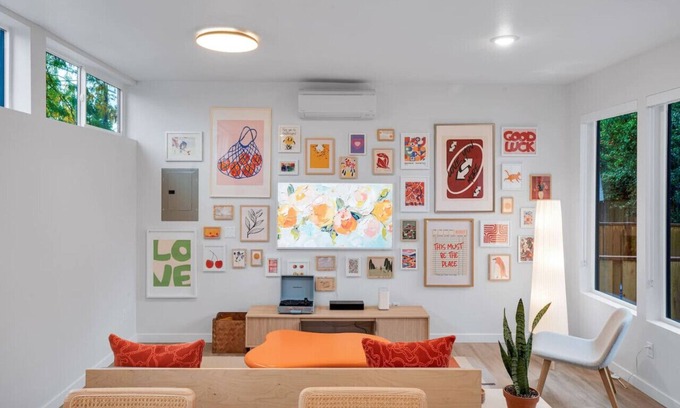 Concordia Casa | Stylish Duplex Near Alberta Arts District