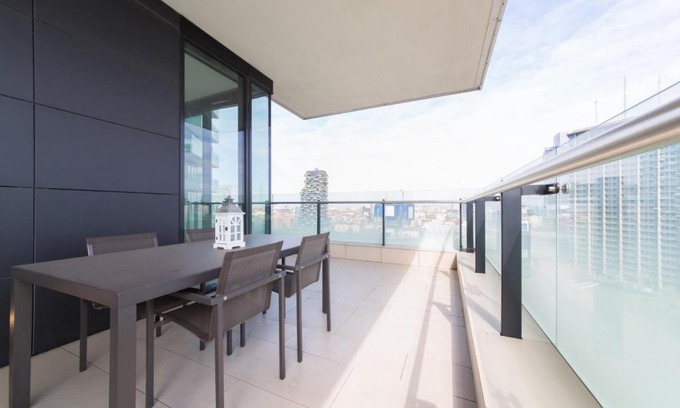 Varesine Apartamento | Stylish elegant Suite in Torre Solaria with exclusive Milan's view