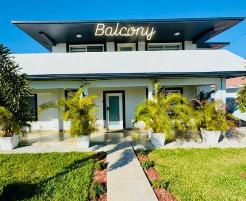Hialeah Apartamento | Stylish Escape by Miami International Airport