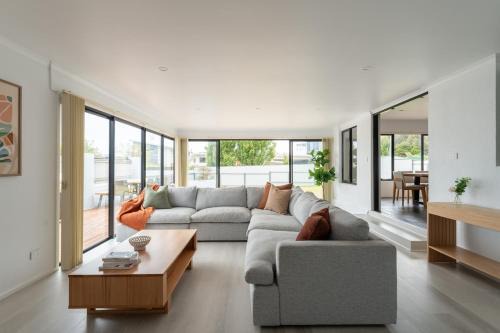 Hawley Beach Casa | Stylish Family Retreat by Hawley Beach