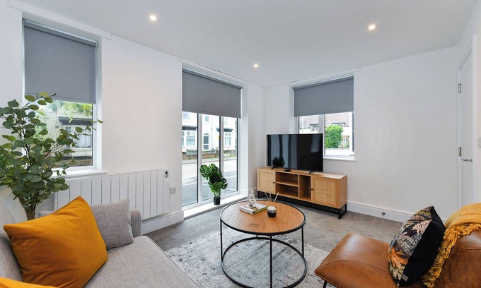 Beeston Apartamento | Stylish Flat Near Nature, Uni & Town Centre w/ Parking