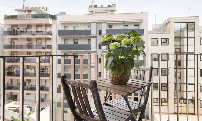 el Fort Pienc Apartamento | Elegante piso con piscina comunitaria para 8