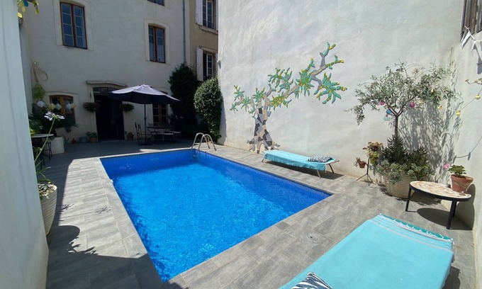 Bize-Minervois Casa | Elegante casa con piscina climatizada en el centro de Bize medieval junto a la piscina del río