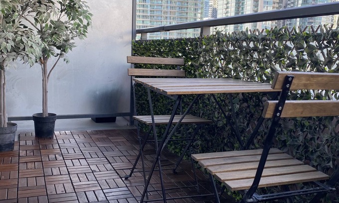 CityPlace Condominio | Stylish Fully Furnished 1 Bedroom Condo close to CN Tower