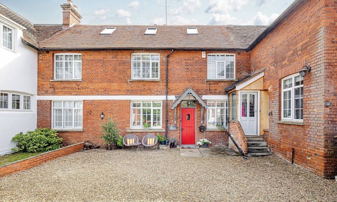 Stansted Casa | Stylish 3-Bed Home Close to Stansted Airport