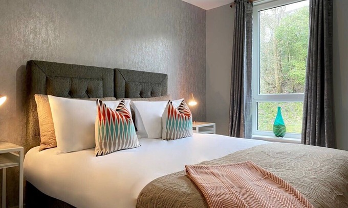 North West Apartamento | Stylish Glasgow Apartment with Parking