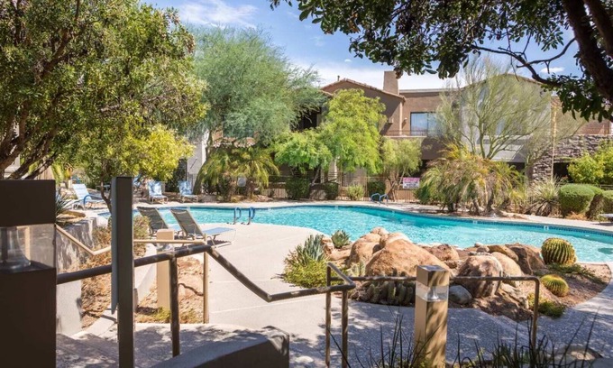 Talon Retreat Casa | Stylish Grayhawk Townhome: Heated Pool, Spa & Gym