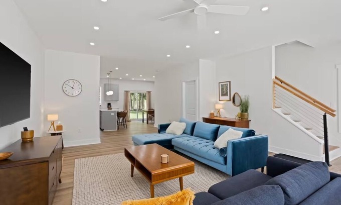 City View Casa | Stylish Greenville Stay 8 Mins to Downtown Pet Friendly