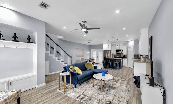 Greater East End Casa | Stylish Home 10 minutes from Downtown