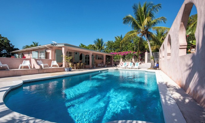 Nassau Casa | Stylish Home w/Sea & Sunset Views, Private Pool, Walk to Restaurants