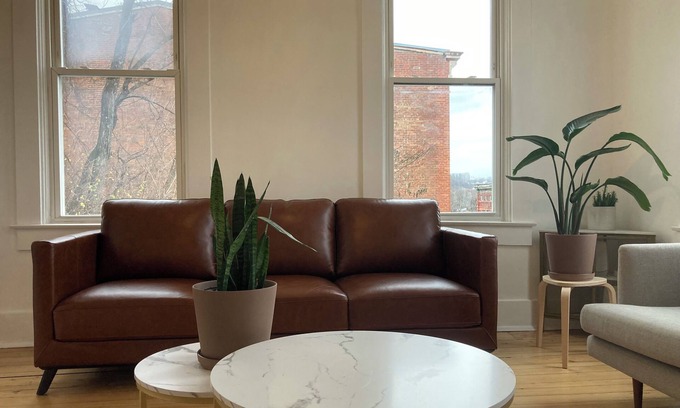 CUF Casa | Stylish home overlooking the city, walkable to streetcar!