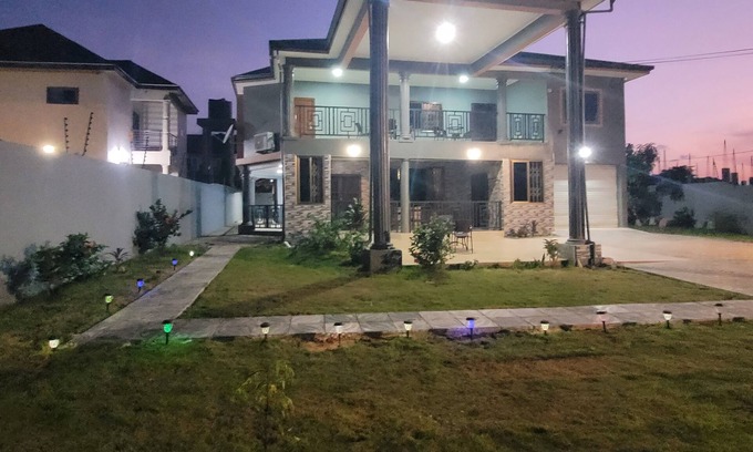 Prampram Casa | Stylish House with Generator - Tema