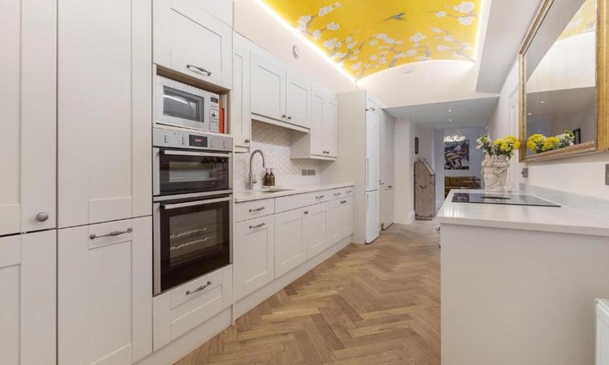 Queen's Gate Apartamento | Stylish Kensington Courtyard Apartment