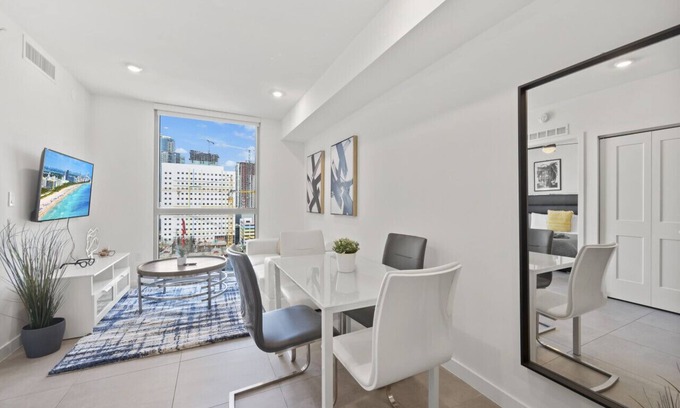 Overtown Apartamento | Stylish Living: Modern Unit Mins from Brickell W/ Free Parking