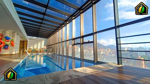 Chapinero Apartamento | Stylish Loft with Pool, Sauna & Gym 24x7, Near Zona G
