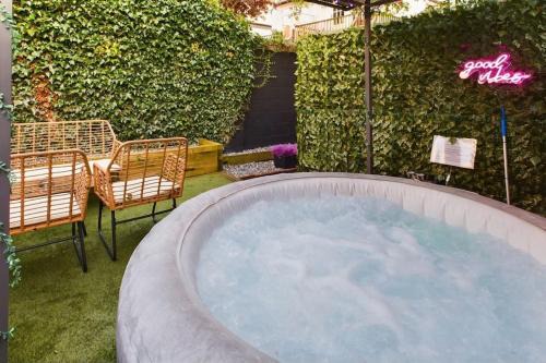 Hove Apartamento | Stylish Maisonette with Hot Tub