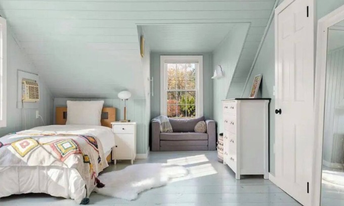 Lee Casa | Stylish Mid-century Modern Berkshires Cape