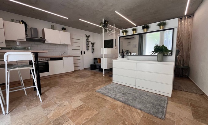 Wiener Neustadt Apartamento | Stylish "Mint" studio in the city center