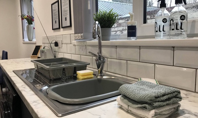 Whitefield Casa | Stylish Modern 3-bed House nr Manchester City ctr