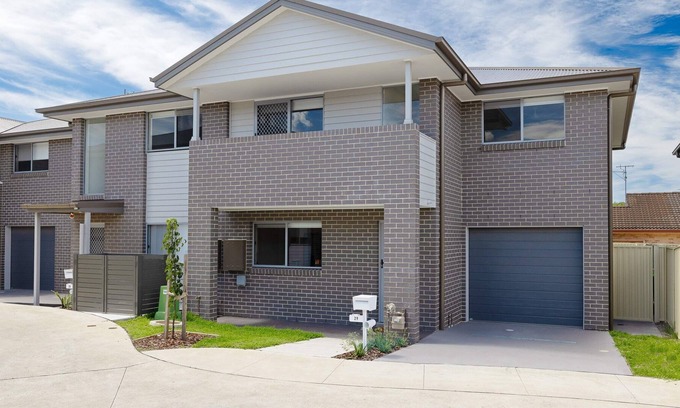 Charmhaven Casa | Stylish, Modern 3BR Charmhaven Getaway