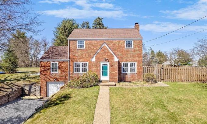 Wexford Casa | Stylish & Modern 4 Bedroom House in Wexford/Pittsburgh with Game Room