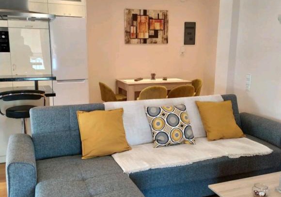 Marousi Apartamento | Stylish -Modern Apartment heart of Marousi