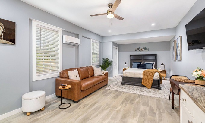 Durham Apartamento | Stylish-Modern Open Concept Studio In The Hearth Of Durham NC