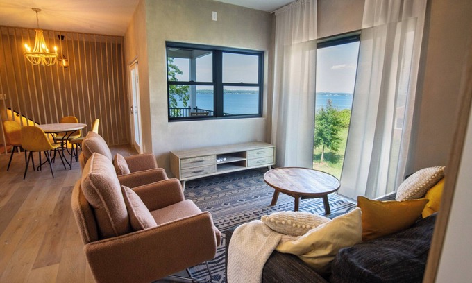 Morganza Casa | Casa moderna frente al mar, excelentes vistas, sauna, jacuzzi, 1 hora a CC