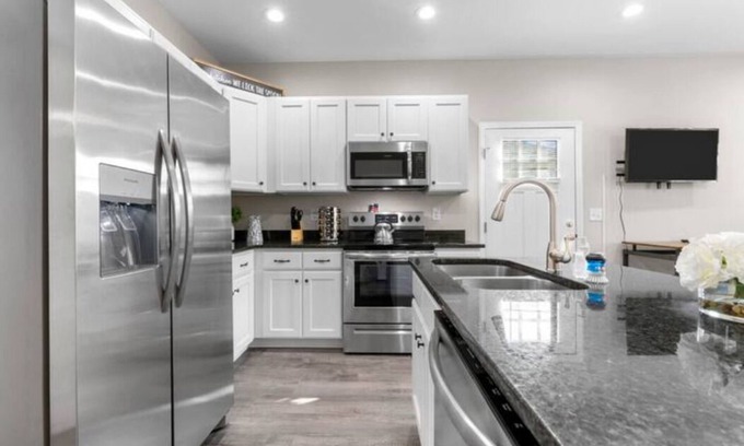 East Durham Casa | Stylish new home in downtown