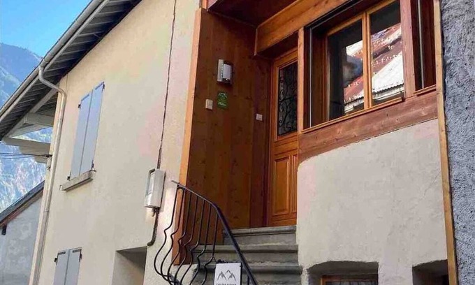 Le Bourg-d'Oisans Casa | Ciclista moderna casa de pueblo amigable en el centro de Bourg d'Oisans