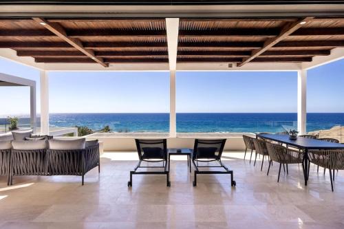 Cerritos Apartamento | Stylish Oceanfront Condo with Panoramic Views