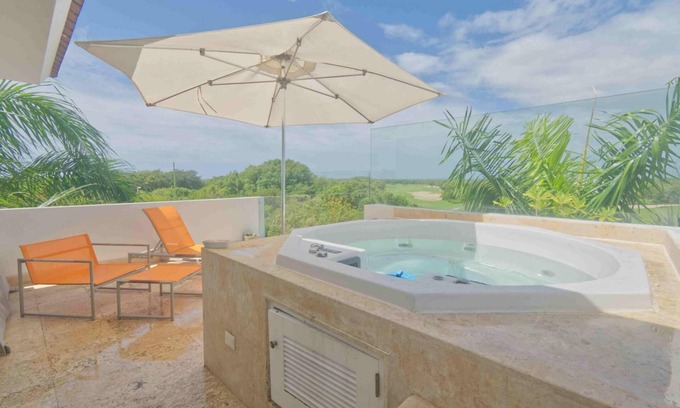 Punta Cana Casa | Stylish Penthouse With hot tub and Amazing Views