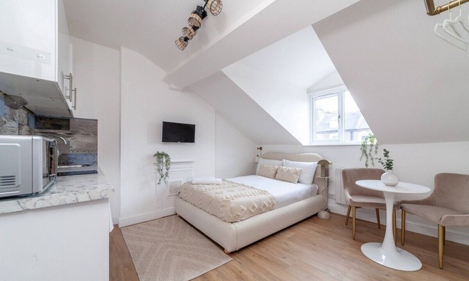 Brondesbury Apartamento | Stylish & Petit Studio flat w/great tube connectio
