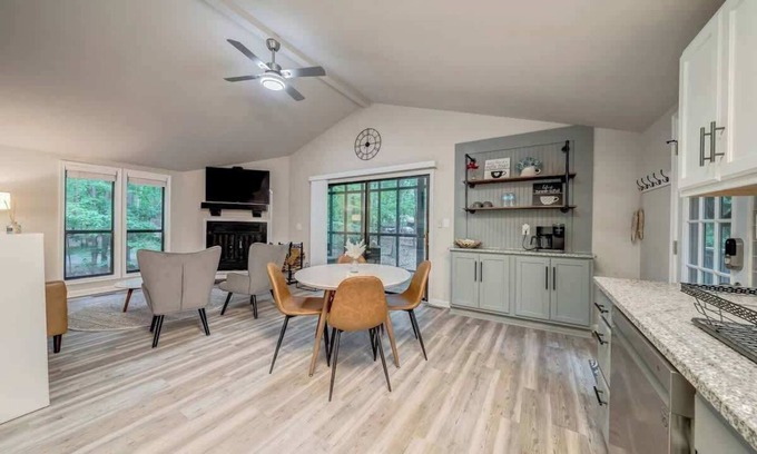 The Woods Cabina | Stylish Retreat w Fireplace, Games & Pool Access