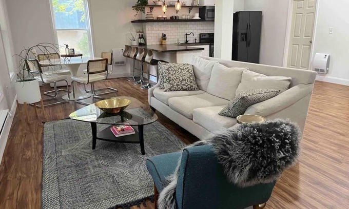 Bushkill Casa | Stylish retreat w/private hot tub, amenity filled community + seasonal stream