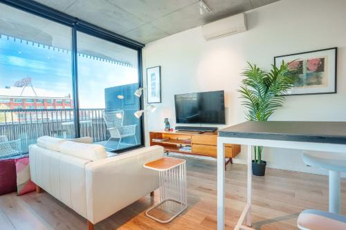 Richmond Apartamento | Stylish Richmond Pad Walk to Everything