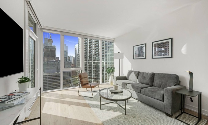 Killgubbin Apartamento | Stylish River North Suites Luxe Comfort Near Chicago’s Best Shopping & Nightlife