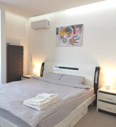 Mykolaiv Apartamento | Stylish Riverside Apartments in Riviera Complex