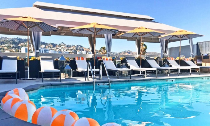 Tri-West Casa | Stylish Skydeck, Kitchen & Balcony, FIDO Friendly! Nearby The Sunset Strip!