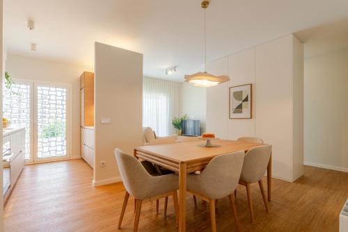 Paranhos Apartamento | Stylish & Spacious Apartment by HostWise