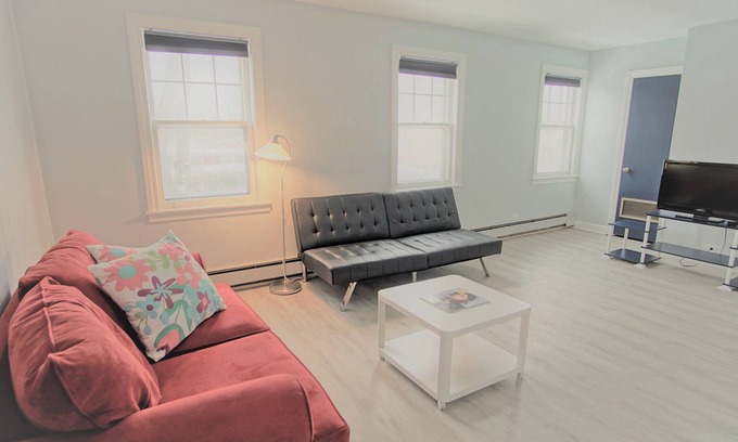 Skokie Condominio | * Escapada elegante y espaciosa por Evanston / Skokie / NU