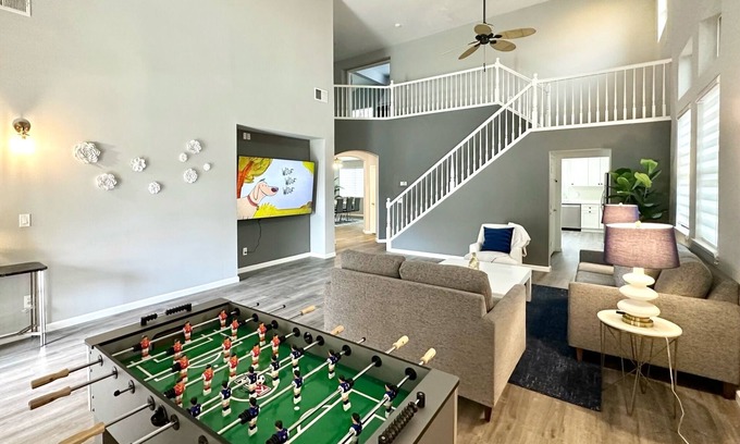 Tracy Casa | Stylish Spacious Newly 5B4b Home Central Tracy